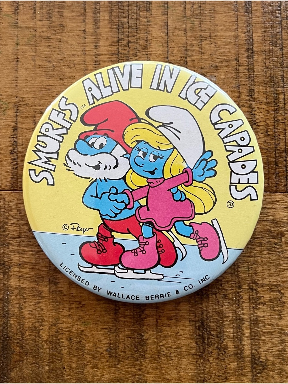 Vintage 1980s Smurfs 'Alive in Ice Capades' Round Button Pin Pinback 3.5” Peyo